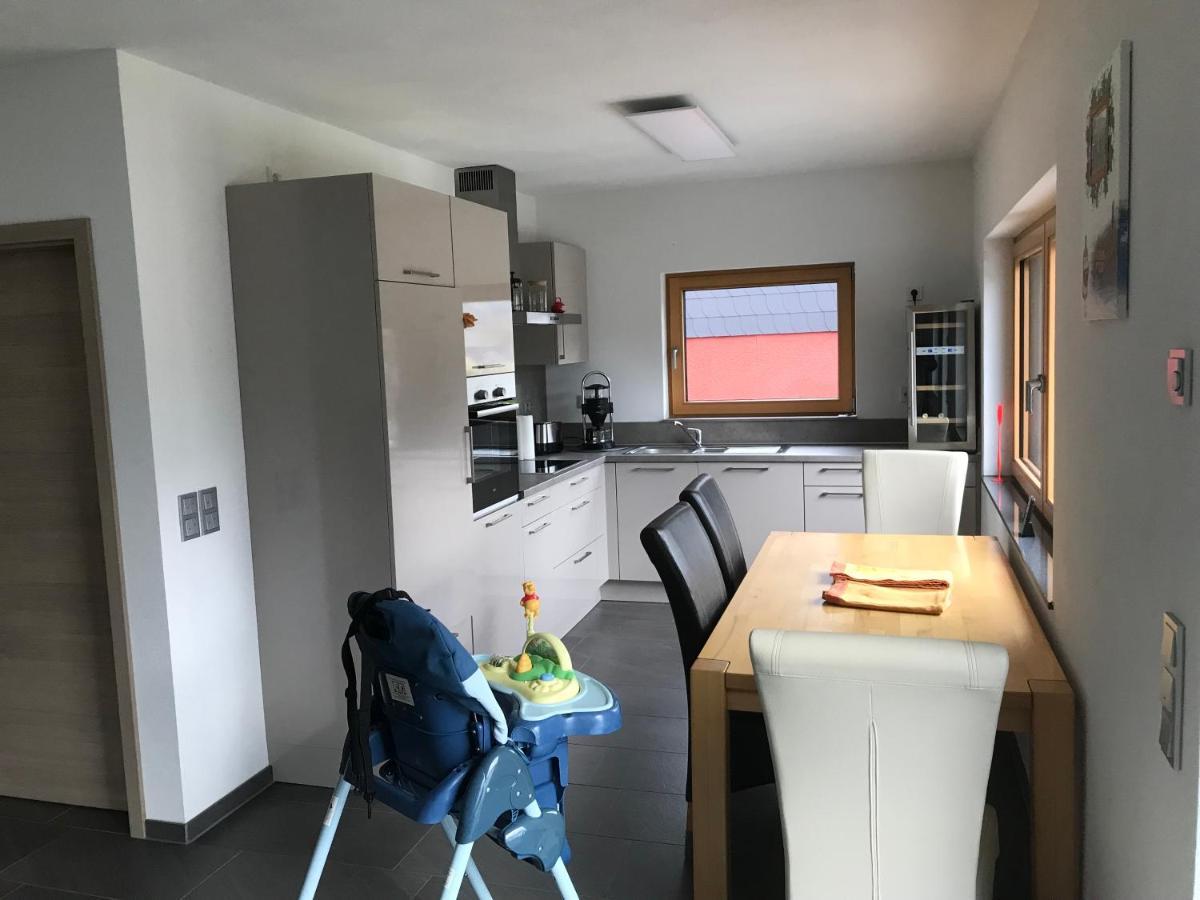 Ferienwohnung " Wein Unter Palmen " ノイマゲン・ダオン エクステリア 写真